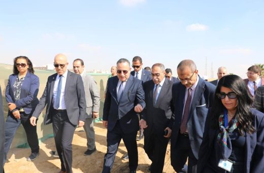 IMG 0703 جامعة المنصورة الأهلية وزير التعليم العالي يتابع تنفيذ الحرم الجديد للجامعة الأهلية الفرنسية بمدينة الشروق موقع في الجامعة