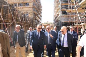 وزير التعليم العالي يتابع تنفيذ الحرم الجديد للجامعة الأهلية الفرنسية بمدينة الشروق 3 IMG 0708 الحرم الجديد للجامعة الأهلية الفرنسي وزير التعليم العالي يتابع تنفيذ الحرم الجديد للجامعة الأهلية الفرنسية بمدينة الشروق موقع في الجامعة