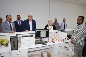 رئيس جامعة المنوفية يتفقد صيدلية الإسعاف بالمجمع الطبي ويشيد بانضباط العمل 3 IMG 0863 رئيس جامعة المنوفية رئيس جامعة المنوفية يتفقد صيدلية الإسعاف بالمجمع الطبي ويشيد بانضباط العمل موقع في الجامعة