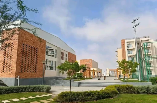 IMG 8428 1 تفاصيل المنح الكاملة لجامعة سنجور بعد افتتاحها من السيسي وماكرون.. تفاصيل المنح الكاملة لجامعة سنجور بالإسكندرية موقع في الجامعة