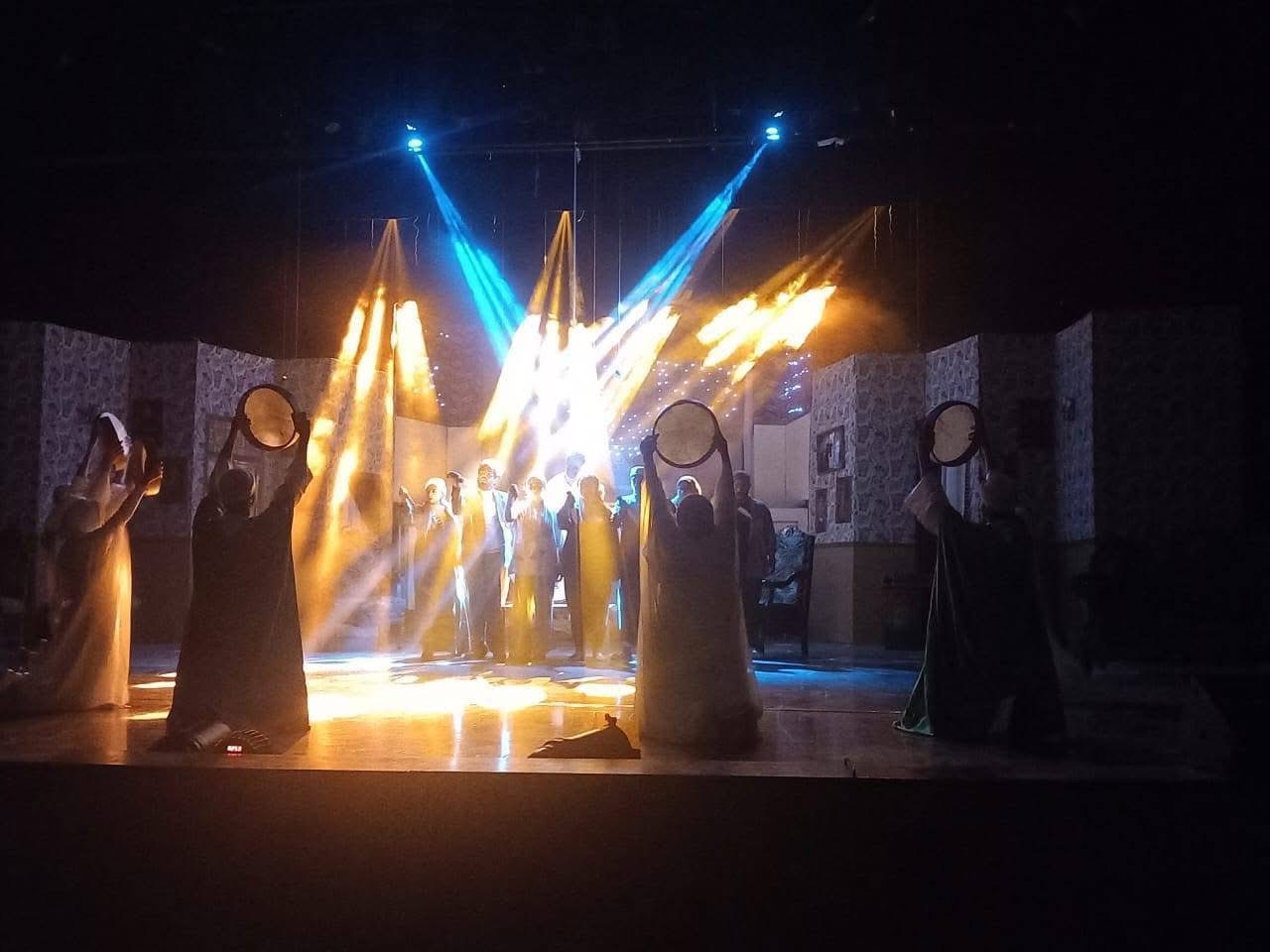 IMG 8465 مهرجان الفنون المسرحية عرض «السبع خطايا» يجذب الأنظار بمهرجان الفنون المسرحية بجامعة العاصمة موقع في الجامعة