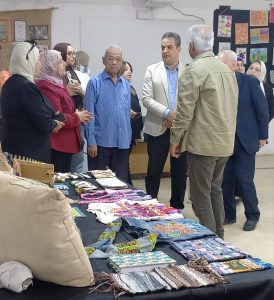 ممارسات تطبيقية للعلاج بالفن.. معرض جديد بجامعة العاصمة يبرز دور الفن في الدعم النفسي والاجتماعي 2 IMG 8719 معرض جديد بجامعة العاصمة يبرز دور الفن ممارسات تطبيقية للعلاج بالفن.. معرض جديد بجامعة العاصمة يبرز دور الفن في الدعم النفسي والاجتماعي موقع في الجامعة