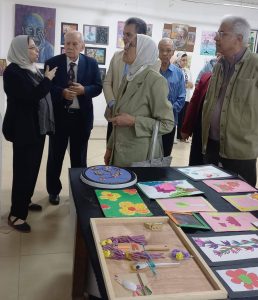 ممارسات تطبيقية للعلاج بالفن.. معرض جديد بجامعة العاصمة يبرز دور الفن في الدعم النفسي والاجتماعي 3 IMG 8721 معرض جديد بجامعة العاصمة يبرز دور الفن ممارسات تطبيقية للعلاج بالفن.. معرض جديد بجامعة العاصمة يبرز دور الفن في الدعم النفسي والاجتماعي موقع في الجامعة