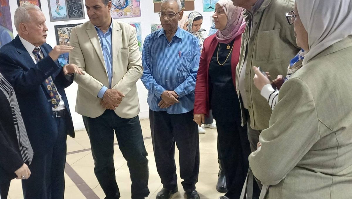 IMG 8722 معرض جديد بجامعة العاصمة يبرز دور الفن ممارسات تطبيقية للعلاج بالفن.. معرض جديد بجامعة العاصمة يبرز دور الفن في الدعم النفسي والاجتماعي موقع في الجامعة