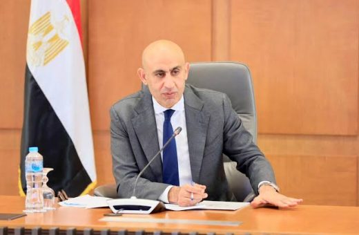 الانتهاء من مناهج نظام البكالوريا