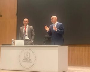 تعليم قانوني على الطريقة البريطانية.. حقوق عين شمس تواصل تعاونها مع جامعة إسيكس 9 IMG ٢٠٢٦٠٥١١ ٢٢٣٧١٩ حقوق عين شمس تواصل تعاونها مع جامعة إسيكس تعليم قانوني على الطريقة البريطانية.. حقوق عين شمس تواصل تعاونها مع جامعة إسيكس موقع في الجامعة