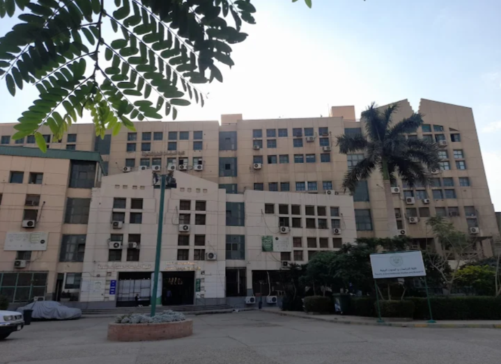 كلية الدراسات العليا والبحوث البيئية جامعة عين شمس