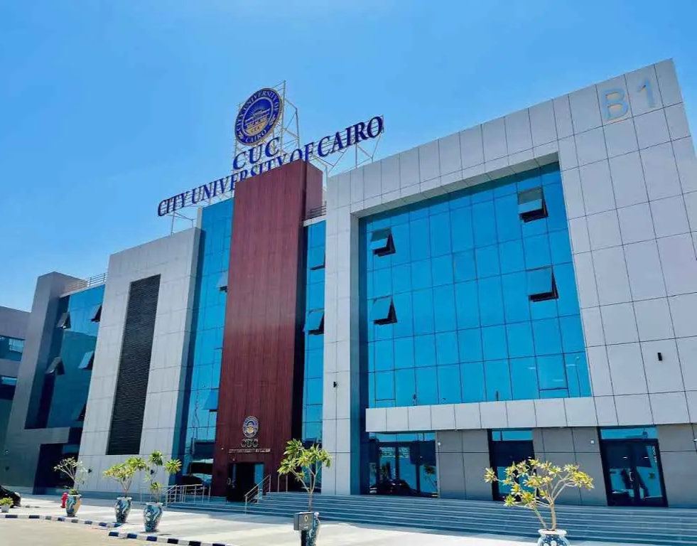 كلية العلاج الطبيعي جامعة المدينة بالقاهرة