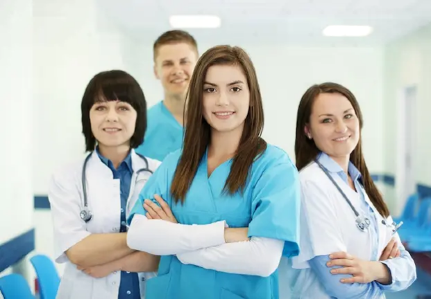 كلية التمريض جامعة الفيوم الأهلية