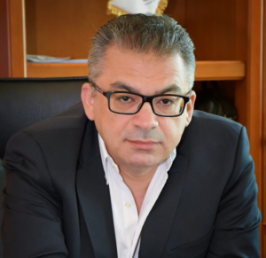 اختيار عميد طب عين شمس عضوًا باللجنة الوزارية العليا 