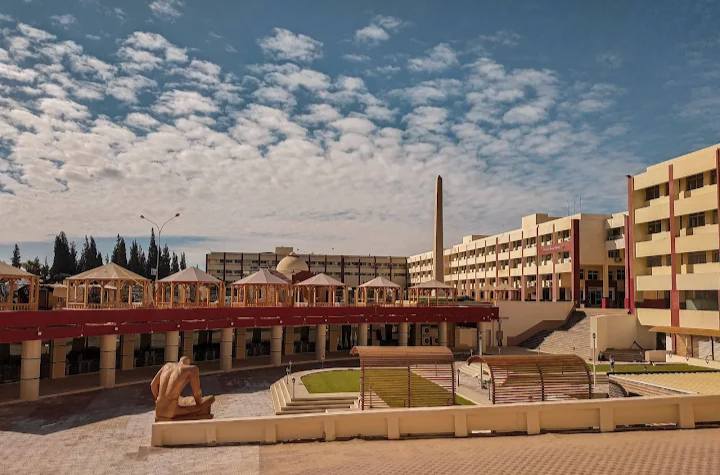 كلية السياحة والفنادق جامعة مدينة السادات