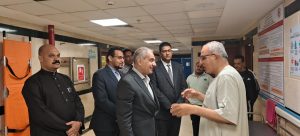 رئيس جامعة أسوان يطمئن على المرضى بالمستشفيات الجامعية في أول أيام عيد الأضحى 3 IMG ٢٠٢٦٠٥٢٧ ١٦٢٠٢٨ رئيس جامعة أسوان يطمئن على المرضى بالمستشفيات رئيس جامعة أسوان يطمئن على المرضى بالمستشفيات الجامعية في أول أيام عيد الأضحى موقع في الجامعة