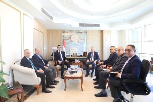 وزيرا التعليم العالي والشباب والرياضة يبحثان دعم الرياضة الجامعية.. وقنصوة يؤكد: الجامعات منبع لاكتشاف وصقل المواهب 3 b7f57636 d321 4f5b b537 d284d9479453 دعم الرياضة الجامعية وزيرا التعليم العالي والشباب والرياضة يبحثان دعم الرياضة الجامعية.. وقنصوة يؤكد: الجامعات منبع لاكتشاف وصقل المواهب موقع في الجامعة