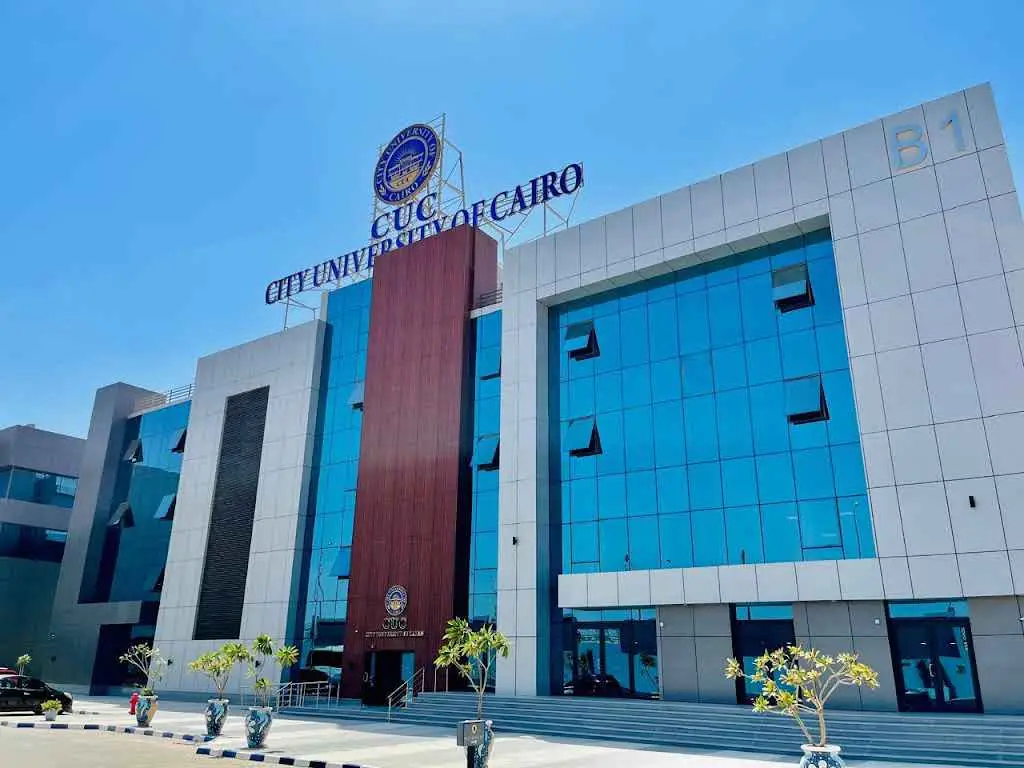 تنسيق ومصروفات كليات جامعة المدينة بالقاهرة CUC. العلاج الطبيعي والهندسة والعلوم جامعة أسوان تناقش ملفات التعليم والطلاب لطلاب جامعة المدينة بالقاهرة 2026.. كل ما تريد معرفته عن التسجيل في دورة التربية العسكرية موقع في الجامعة