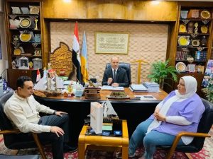 تعليم الإسكندرية يبحث تدريب خريجي التعليم الفني بأكاديمية فاركو 