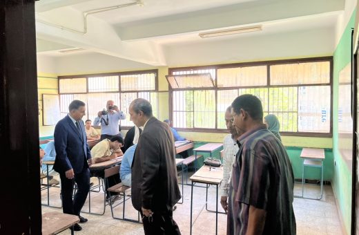 293 محافظ المنوفية يحيل مسؤولين للتحقيق لا شكاوى حتى الآن.. محافظ القليوبية يتابع امتحانات الإعدادية والأزهرية 2026 ويؤكد انتظام اللجان موقع في الجامعة