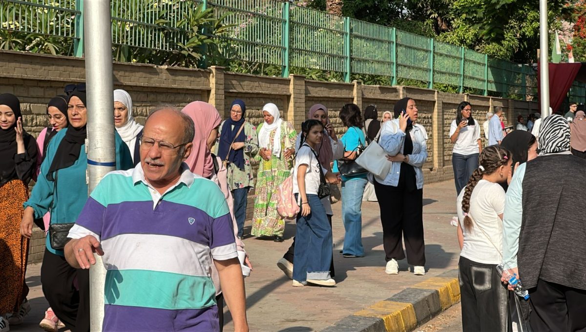 29708616 cbb2 4143 993e 47ad14dde747 توافد الطلاب على لجان الثانوية العامة وسط إجراءات أمنية مشددة.. بدء توافد الطلاب على لجان الثانوية العامة 2026 في أول أيام الامتحانات موقع في الجامعة