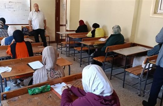 490 طلاب الإعدادية بالجيزة: امتحان اللغة العربية متوسط حل امتحان اللغة العربية للصف الثالث الإعدادي بالجيزة 2026.. الإجابات النموذجية لأبرز الأسئلة موقع في الجامعة