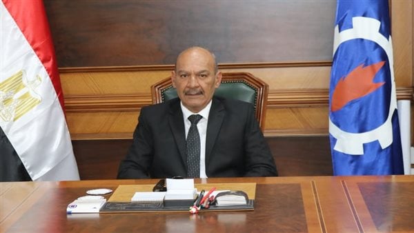 552 محافظ السويس يعتمد نتيجة الشهادة الإعدادية بعد قليل.. محافظ السويس يعتمد نتيجة الشهادة الإعدادية للعام الدراسي 2026 موقع في الجامعة