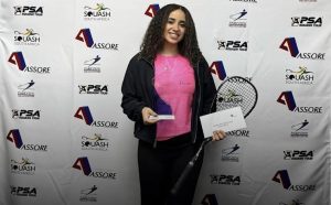 عميد طب قصر العيني يهنئ الطالبة لوجين الجوهري بعد فوزها ببطولتي «Assore Tour» 2 عميد طب قصر العيني يهنئ الطالبة لوجين