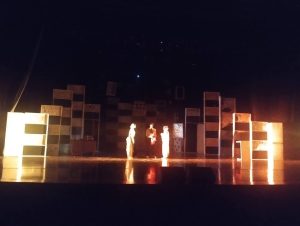 «مش من اختياري».. عرض مسرحي مميز لكلية التربية يتألق على مسرح جامعة العاصمة 4 7f1dd77d 622d 4912 8426 fcf895debf10 مسرح جامعة العاصمة «مش من اختياري».. عرض مسرحي مميز لكلية التربية يتألق على مسرح جامعة العاصمة موقع في الجامعة