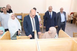 رئيس جامعة سوهاج يتفقد الامتحانات الإلكترونية ويؤكد: لا شكاوى وانتظام كامل للطلاب 2 رئيس جامعة سوهاج يتفقد الامتحانات الإلكترونية ويؤكد: لا شكاوى وانتظام كامل للطلاب