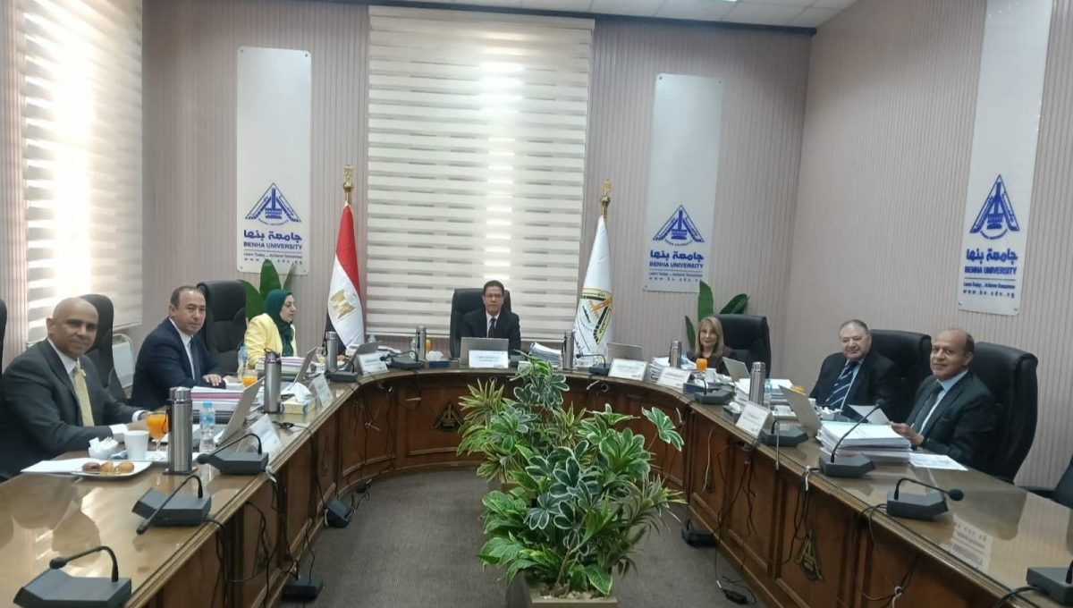 جامعة بنها تجري مقابلات اختيار القيادات المتقدمة لشغل الوظائف
