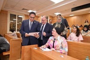 رئيس جامعة القاهرة يتفقد امتحانات الأهلية والفرع الدولي ويؤكد جاهزية منظومة الاختبارات الإلكترونية 3 FB IMG 1780466672784 جامعة القاهرة رئيس جامعة القاهرة يتفقد امتحانات الأهلية والفرع الدولي ويؤكد جاهزية منظومة الاختبارات الإلكترونية موقع في الجامعة