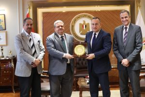 وزير التعليم العالي يبحث مع رئيس هيئة "إتقان" تطوير منظومة الجودة والاعتماد بالتعليم الفني والتكنولوجي 2 FB IMG 1780496007745 وزير التعليم العالي وزير التعليم العالي يبحث مع رئيس هيئة "إتقان" تطوير منظومة الجودة والاعتماد بالتعليم الفني والتكنولوجي موقع في الجامعة