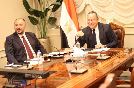 FB IMG 1780557110448 خصم التعليم العالي يوجه بتكثيف القوافل المتكاملة داخل مصر وخارجها لدعم الخدمات المجتمعية| تفاصيل موقع في الجامعة
