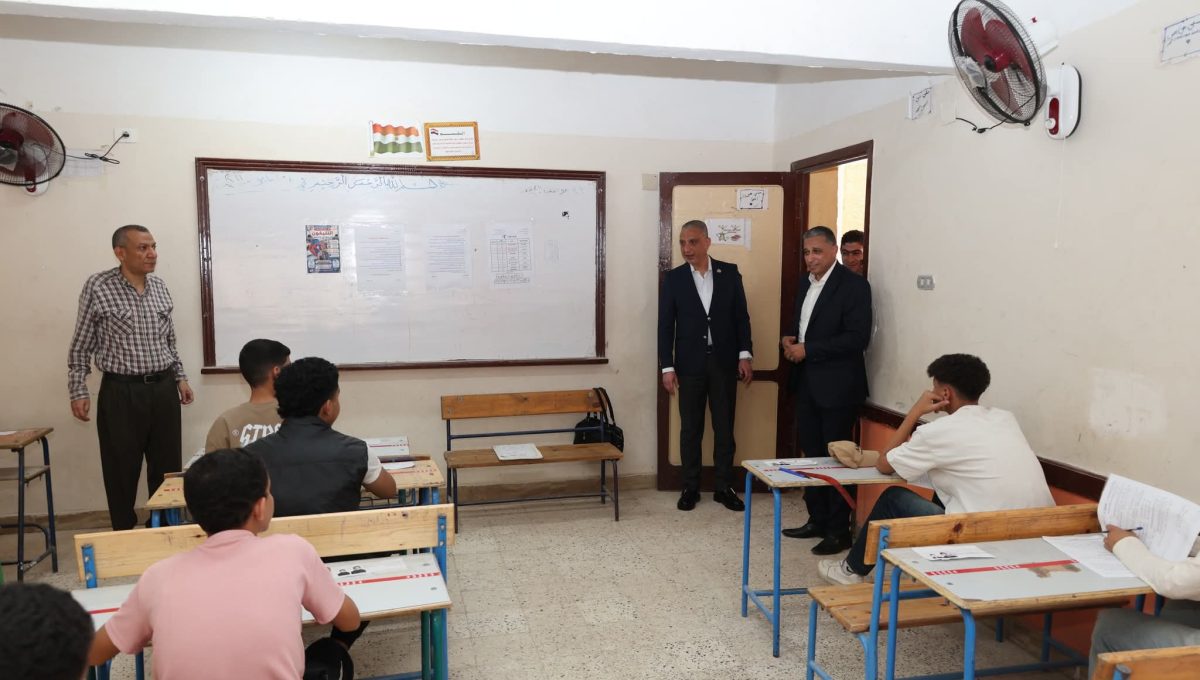 FB IMG 1780565924916 محافظ الجيزة خلال جولة تفقدية.. محافظ الجيزة: تجهيز 700 لجنة وتهيئة كاملة لأكثر من 200 ألف طالب لامتحانات الإعدادية موقع في الجامعة