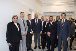 FB IMG 1780595122132 جامعة الإسكندرية بتكلفة 1.3 مليون يورو.. جامعة الإسكندرية تفتتح المركز الخدمي التعليمي لسلسلة قيمة الطماطم بكلية الزراعة موقع في الجامعة