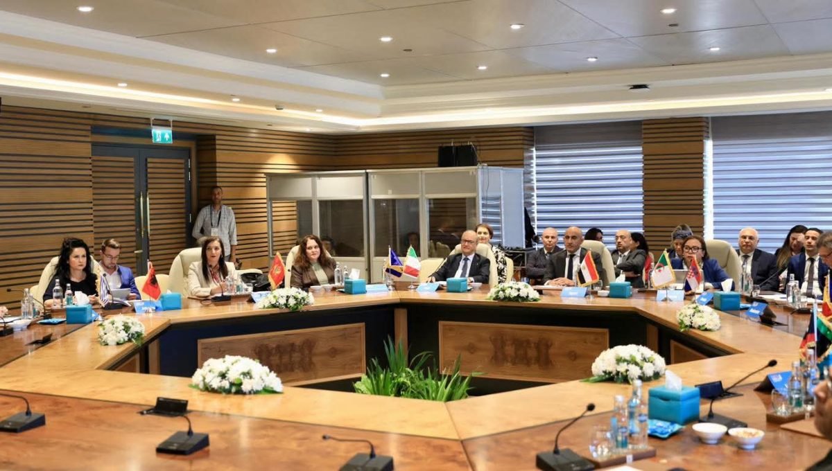 مصر وإيطاليا تقودان نقاشًا وزاريًا حول مستقبل المهارات والذكاء الاصطناعي