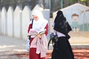 توافد طلاب الإعدادية والأزهرية والدبلومات الفنية على اللجان مع انطلاق الامتحانات 2026