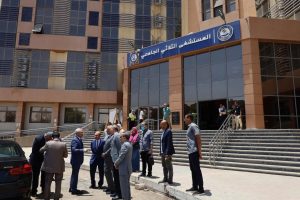رئيس جامعة المنيا يتفقد المستشفى الثلاثي ووحدة طب الأسرة