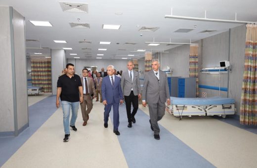 رئيس جامعة المنيا يتفقد المستشفى الثلاثي ووحدة طب الأسرة
