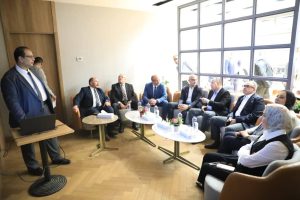 جولة موسعة بجامعة عين شمس.. وزير التعليم العالي: التوسع في المنشآت يسير بالتوازي مع تطوير التعليم 2 جولة موسعة بجامعة عين شمس.. وزير التعليم العالي: التوسع في المنشآت يسير بالتوازي مع تطوير التعليم