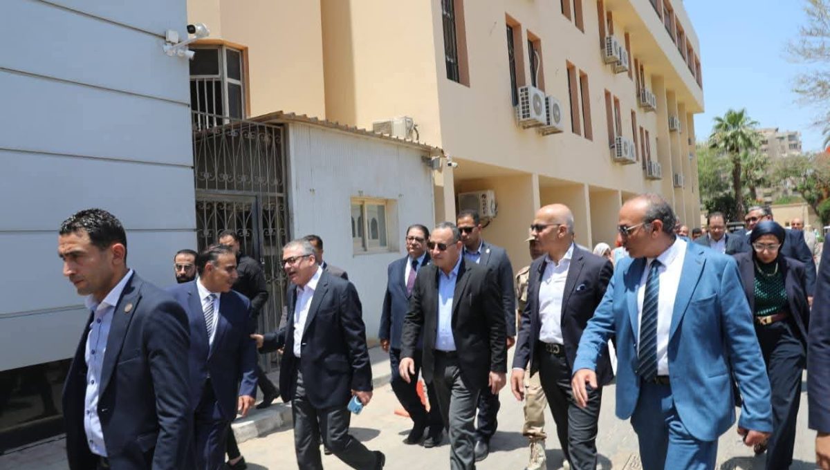 FB IMG 1780834747850 جامعة عين شمس جولة موسعة بجامعة عين شمس.. وزير التعليم العالي: التوسع في المنشآت يسير بالتوازي مع تطوير التعليم موقع في الجامعة