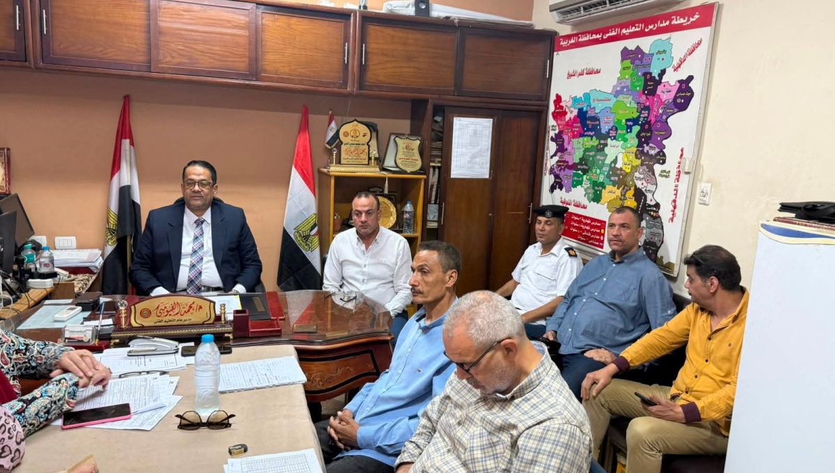 FB IMG 1780900014837 امتحانات الدبلومات الفنية بالغربية 2026 امتحانات الدبلومات الفنية بالغربية 2026.. انتظام كامل باللجان ومتابعة لحظية من غرفة العمليات موقع في الجامعة