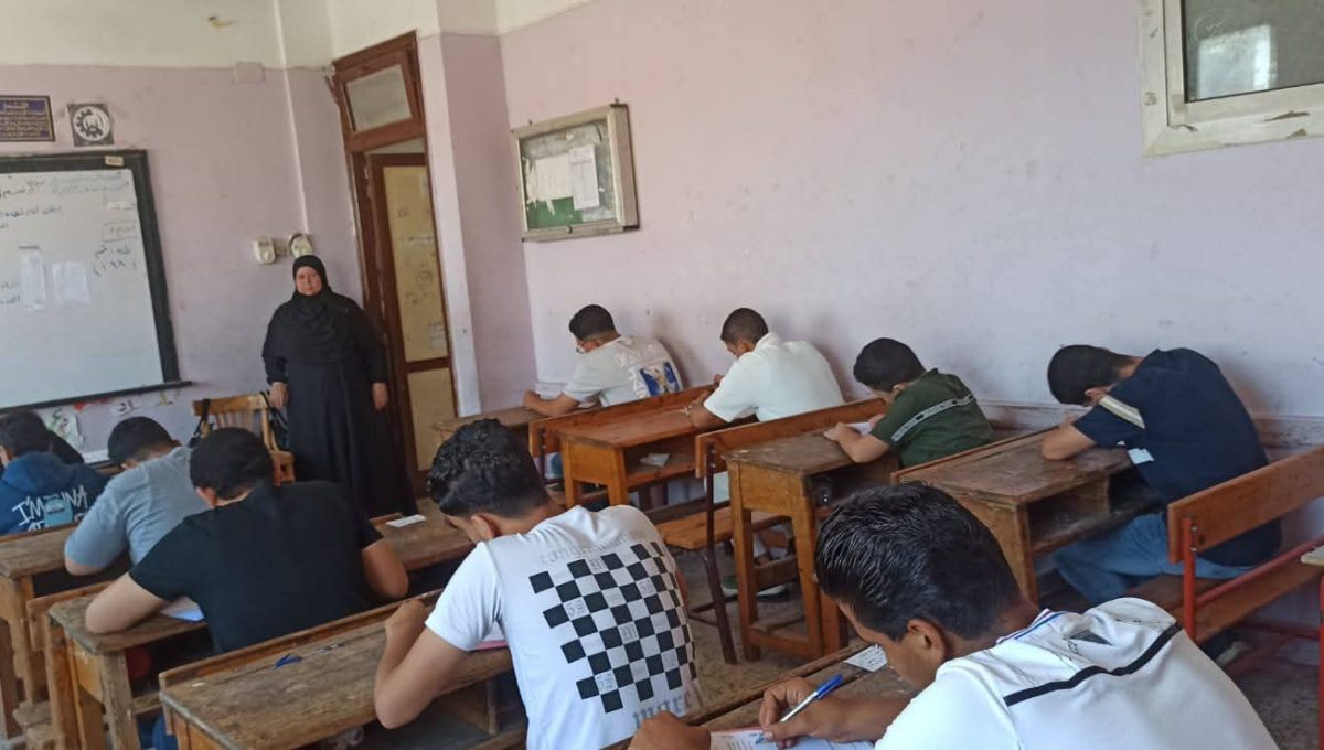FB IMG 1780985722448 امتحانات الإعدادية بالغربية انتظام امتحانات الإعدادية بالغربية في يومها الخامس.. 94696 طالبًا يؤدون الجبر والإحصاء والتربية الفنية موقع في الجامعة