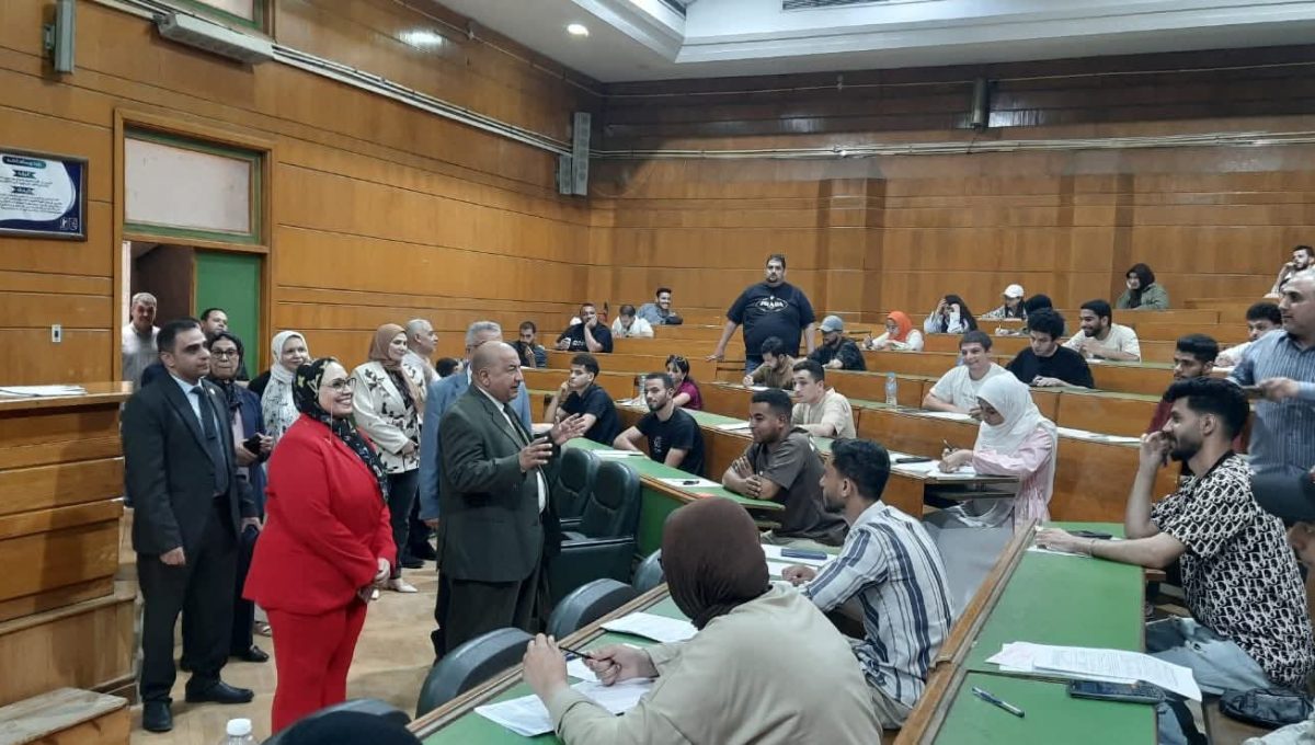 FB IMG 1780987058116 جامعة القاهرة قيادات جامعة القاهرة تواصل تفقد امتحانات الفصل الدراسي الثاني 2026 وتؤكد: الانضباط الكامل موقع في الجامعة
