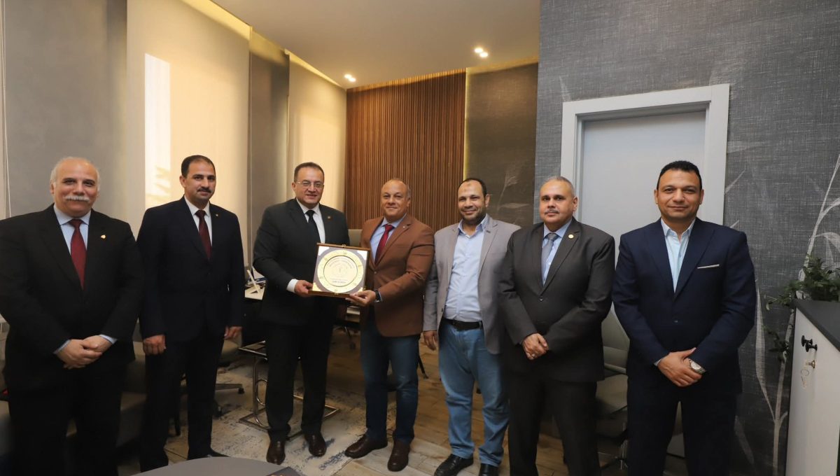 FB IMG 1781003985728 بروتوكول تعاون بين جامعة القاهرة وجهاز مستقبل مصر خطوة جديدة لدعم الزراعة.. بروتوكول تعاون بين جامعة القاهرة وجهاز مستقبل مصر موقع في الجامعة