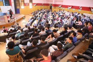 قوافل تعليمية مجانية لطلاب الثانوية العامة بالوادي الجديد.. دعم مباشر وشرح مكثف لرفع مستوى الطلاب| تفاصيل 2 قوافل تعليمية مجانية لطلاب الثانوية العامة بالوادي الجديد.. دعم مباشر وشرح مكثف لرفع مستوى الطلاب
