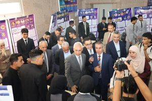 FB IMG 1781184175186 رئيس جامعة المنيا رئيس جامعة المنيا يفتتح ملتقى التوظيف ومعرض مشروعات التخرج بكلية الحاسبات ويوجه بتنفيذ 6 مشروعات  موقع في الجامعة