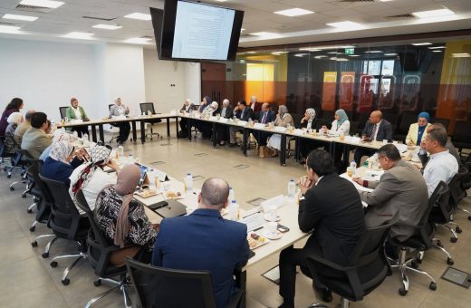 FB IMG 1781630344721 جامعة قناة السويس جامعة عين شمس تناقش ضوابط المسار الاختياري للنشر العلمي الدولي ببرامج الدراسات العليا موقع في الجامعة