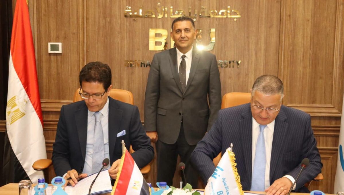 FB IMG 1782140994689 جامعة بنها وبنها الأهلية توقعان بروتوكول تعاون جامعة بنها وبنها الأهلية توقعان بروتوكول تعاون لإنشاء مستشفى جامعي يخدم التعليم والتدريب الطبي بالعبور موقع في الجامعة