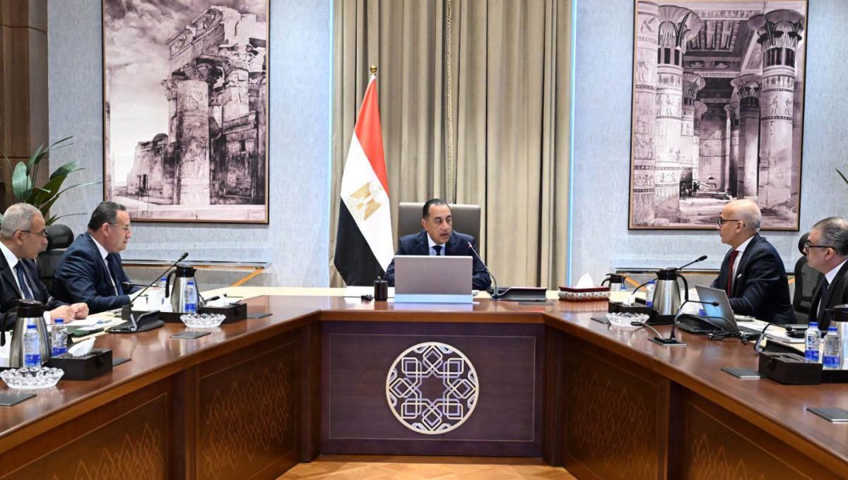 مدبولي يوجه بسرعة استكمال المدينة الطبية لعين شمس  