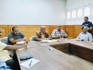 تعليم قنا يبحث آليات النقل والندب وسد العجز بالمدارس