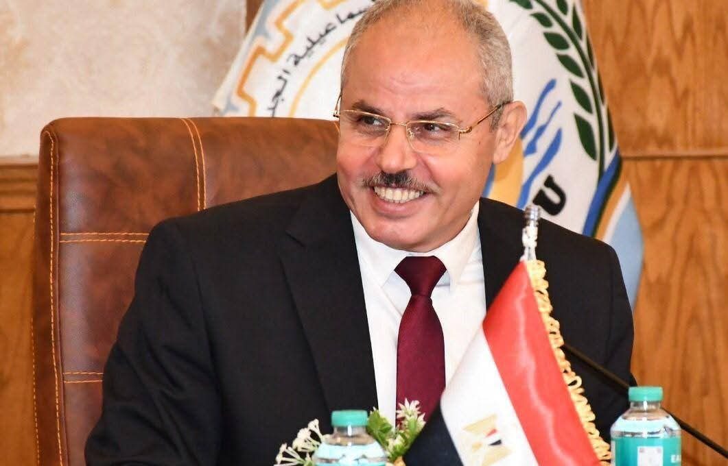 الدكتور ناصر مندور، رئيس جامعة قناة السويس والمفوض بتسيير أعمال جامعة الإسماعيلية الجديدة الأهلية