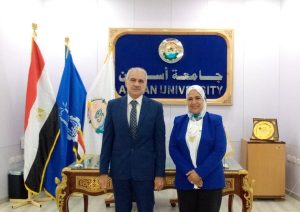 جامعة أسوان تفتح آفاق التوظيف أمام الشباب.. بروتوكول تعاون لتأهيل الطلاب والخريجين لسوق العمل 3 IMG 20260603 WA0026 جامعة أسوان جامعة أسوان تفتح آفاق التوظيف أمام الشباب.. بروتوكول تعاون لتأهيل الطلاب والخريجين لسوق العمل موقع في الجامعة
